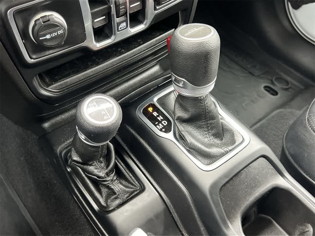 Thumbnail: 2021 Jeep Gladiator - 24