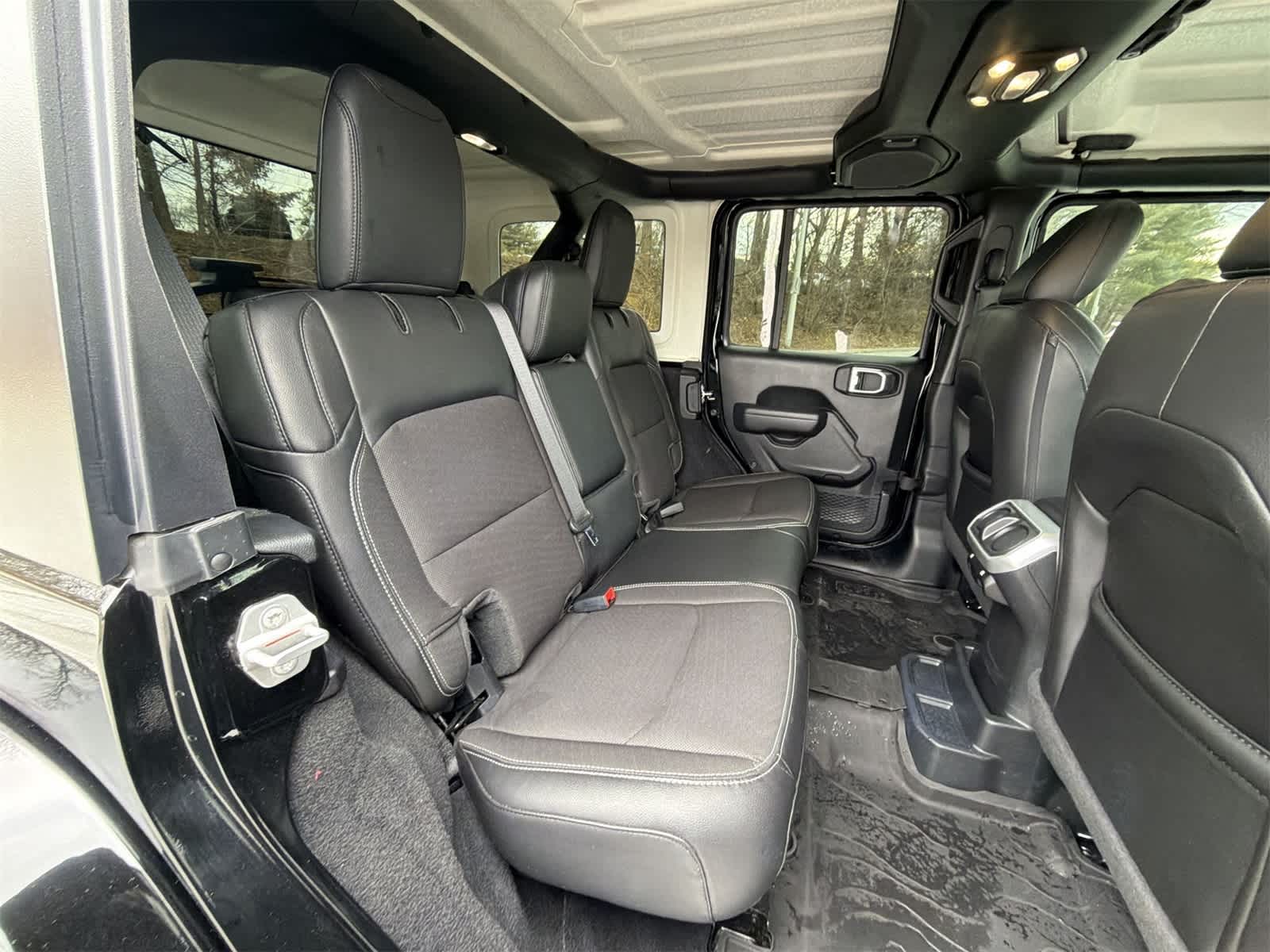 Thumbnail: 2023 Jeep Wrangler - 21