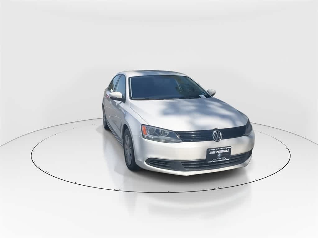 Thumbnail: 2014 Volkswagen Jetta - 4