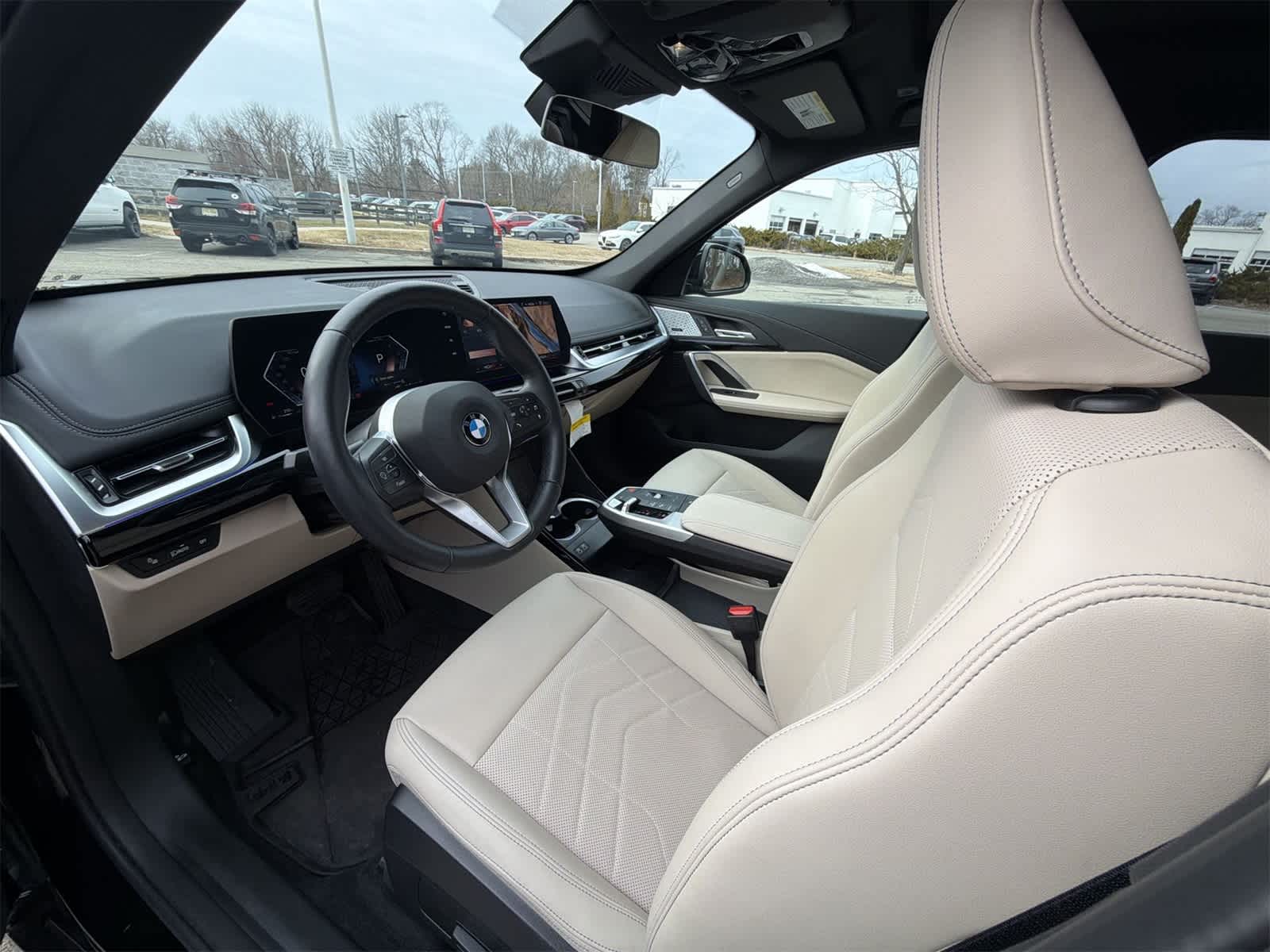 Thumbnail: 2025 BMW X1 - 10