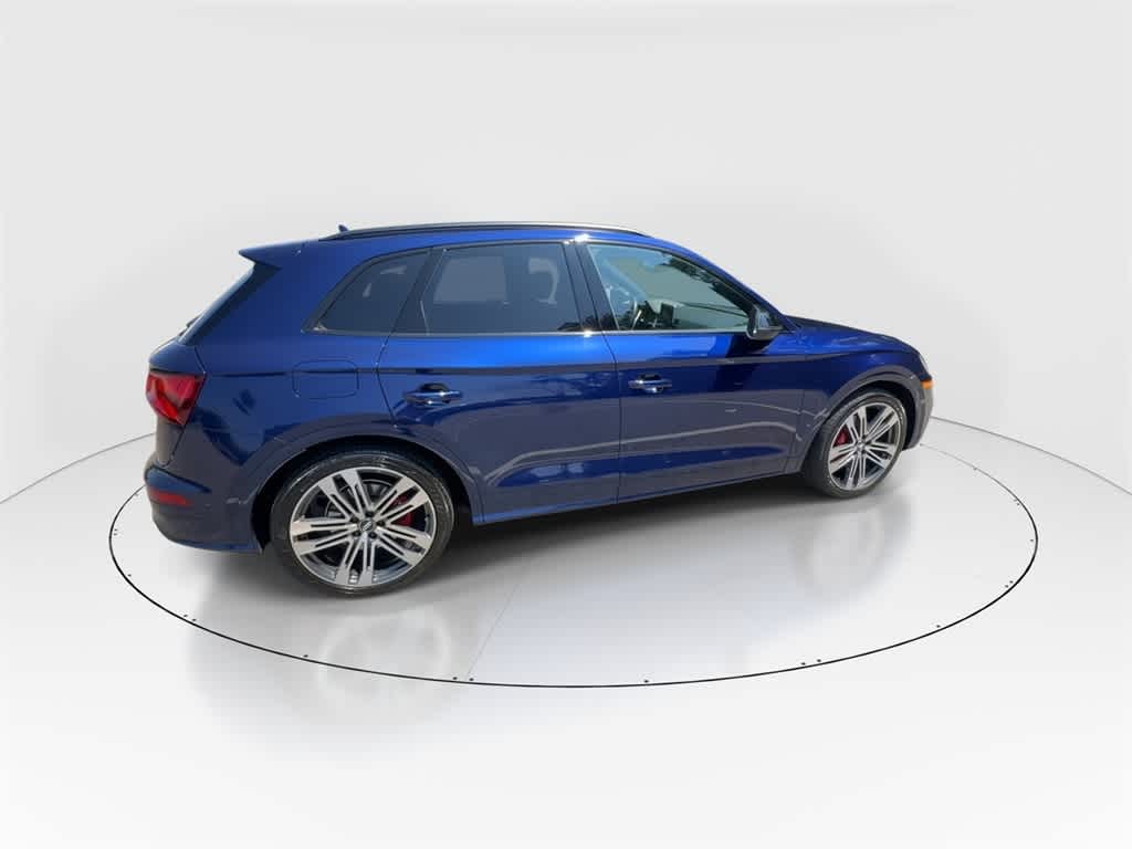 Thumbnail: 2020 Audi SQ5 - 9