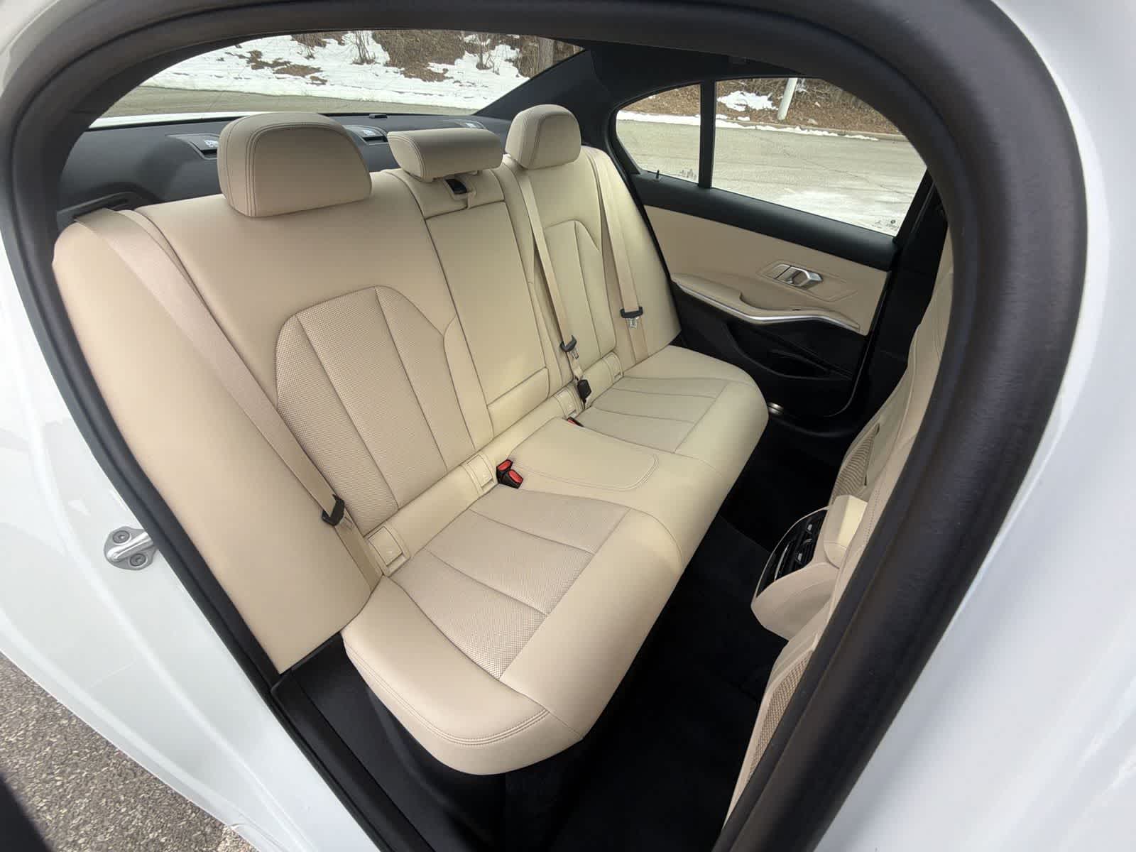 Thumbnail: 2022 BMW 3 Series - 21