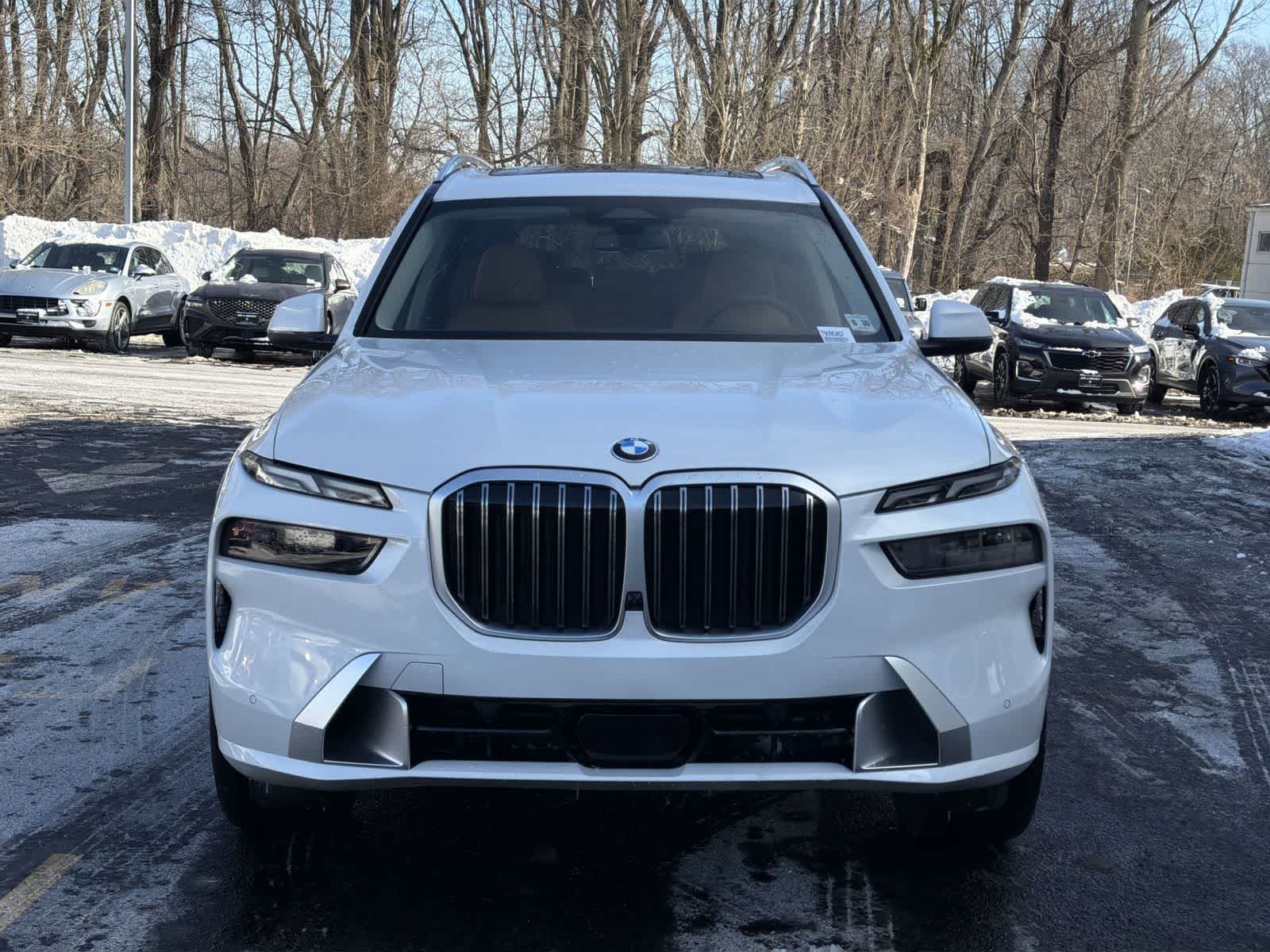 Thumbnail: 2026 BMW X7 - 14