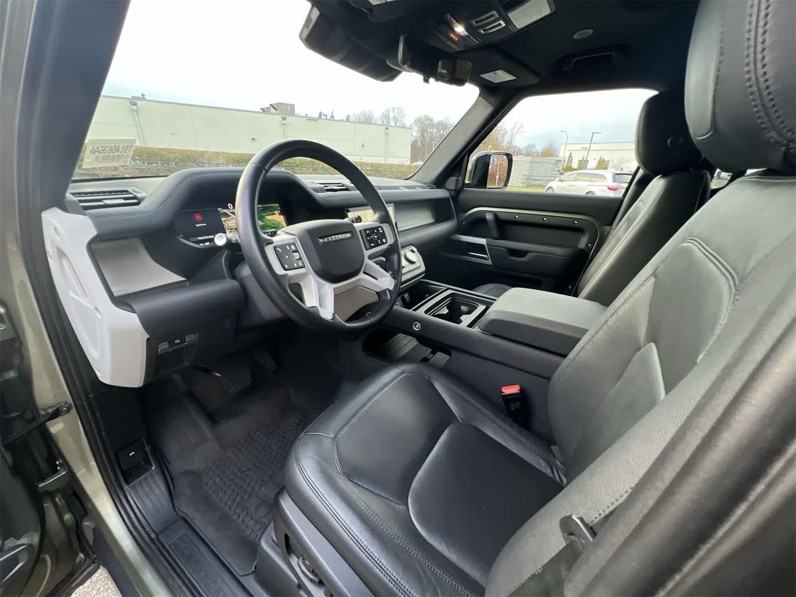 Thumbnail: 2024 Land Rover Defender - 10