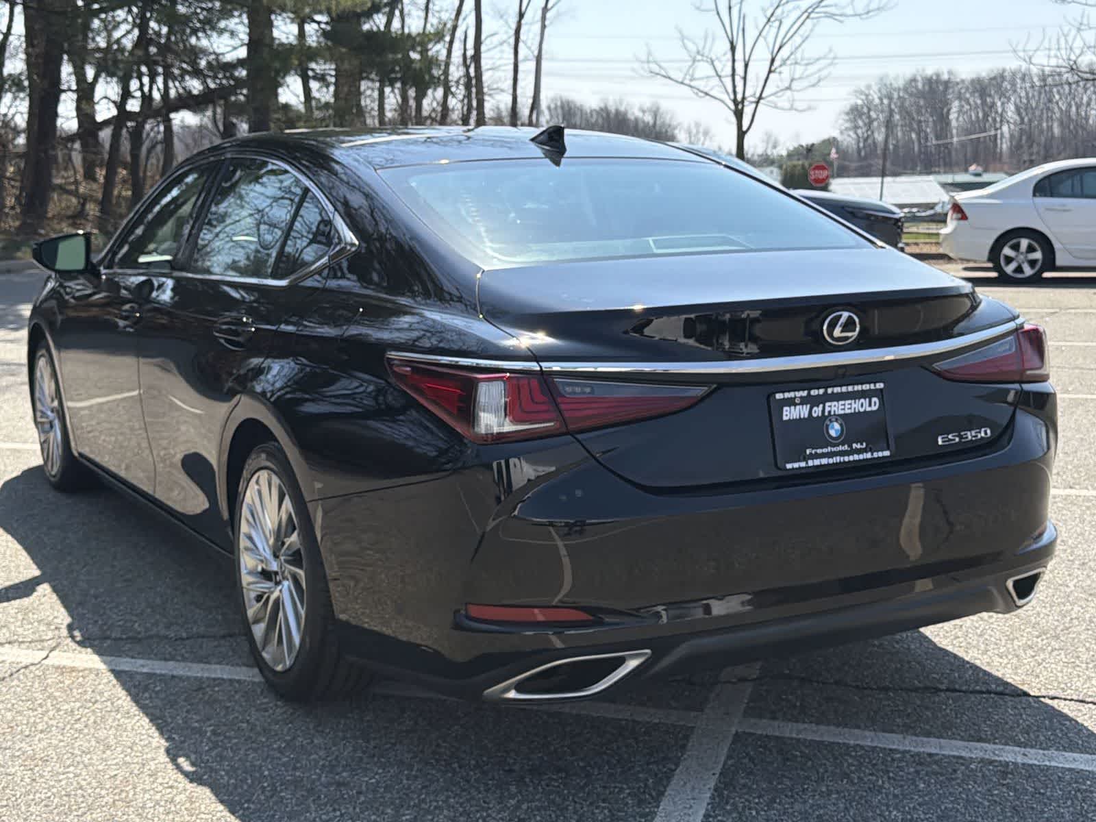 Thumbnail: 2020 Lexus ES - 12