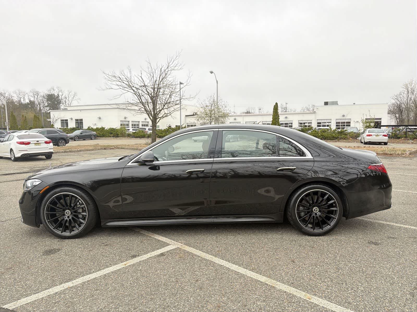 Thumbnail: 2022 Mercedes-Benz S-Class - 11