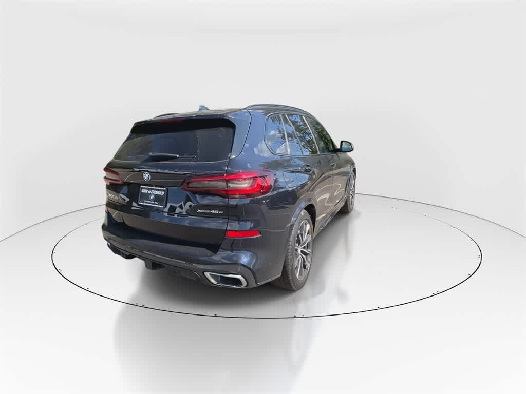 Thumbnail: 2022 BMW X5 - 8