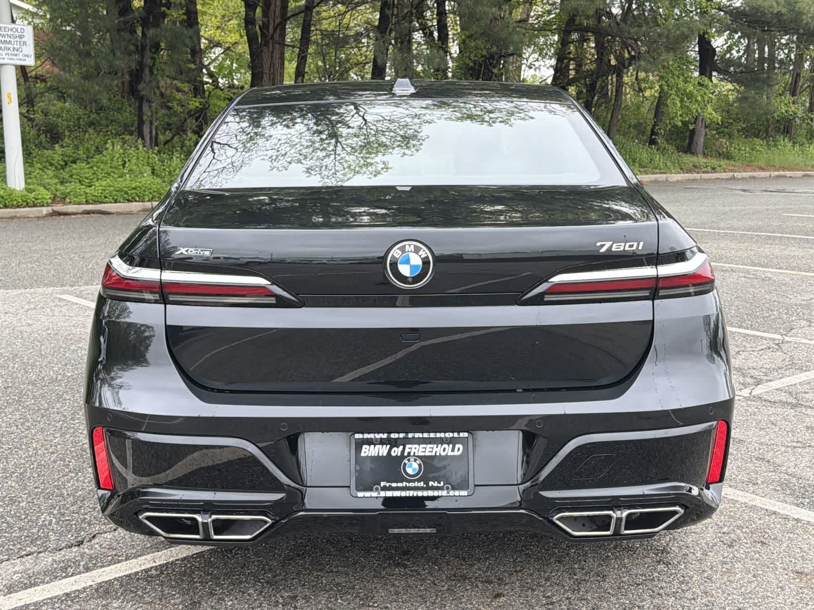 Thumbnail: 2023 BMW 7 Series - 13