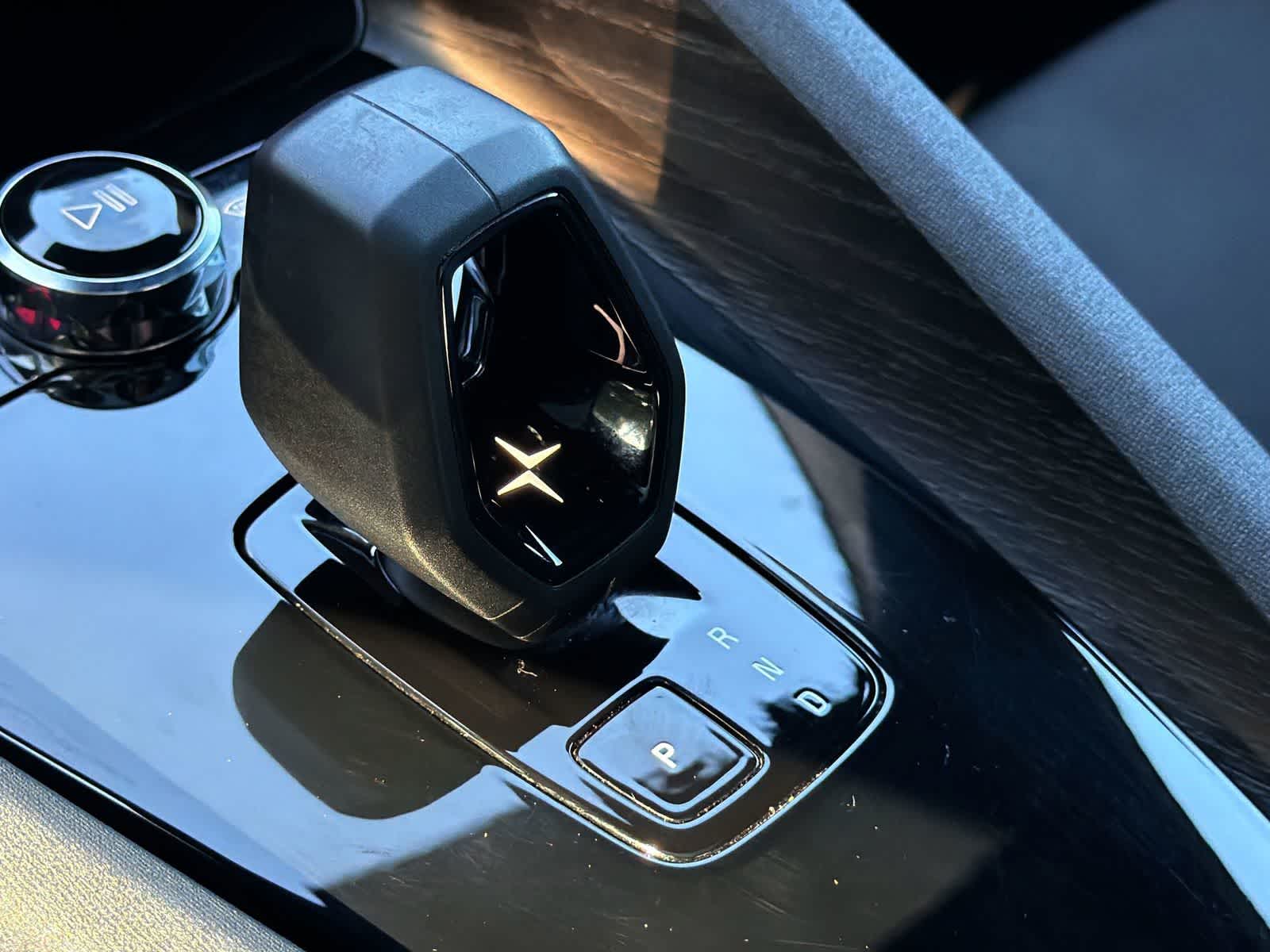 Thumbnail: 2022 Polestar 2 - 25