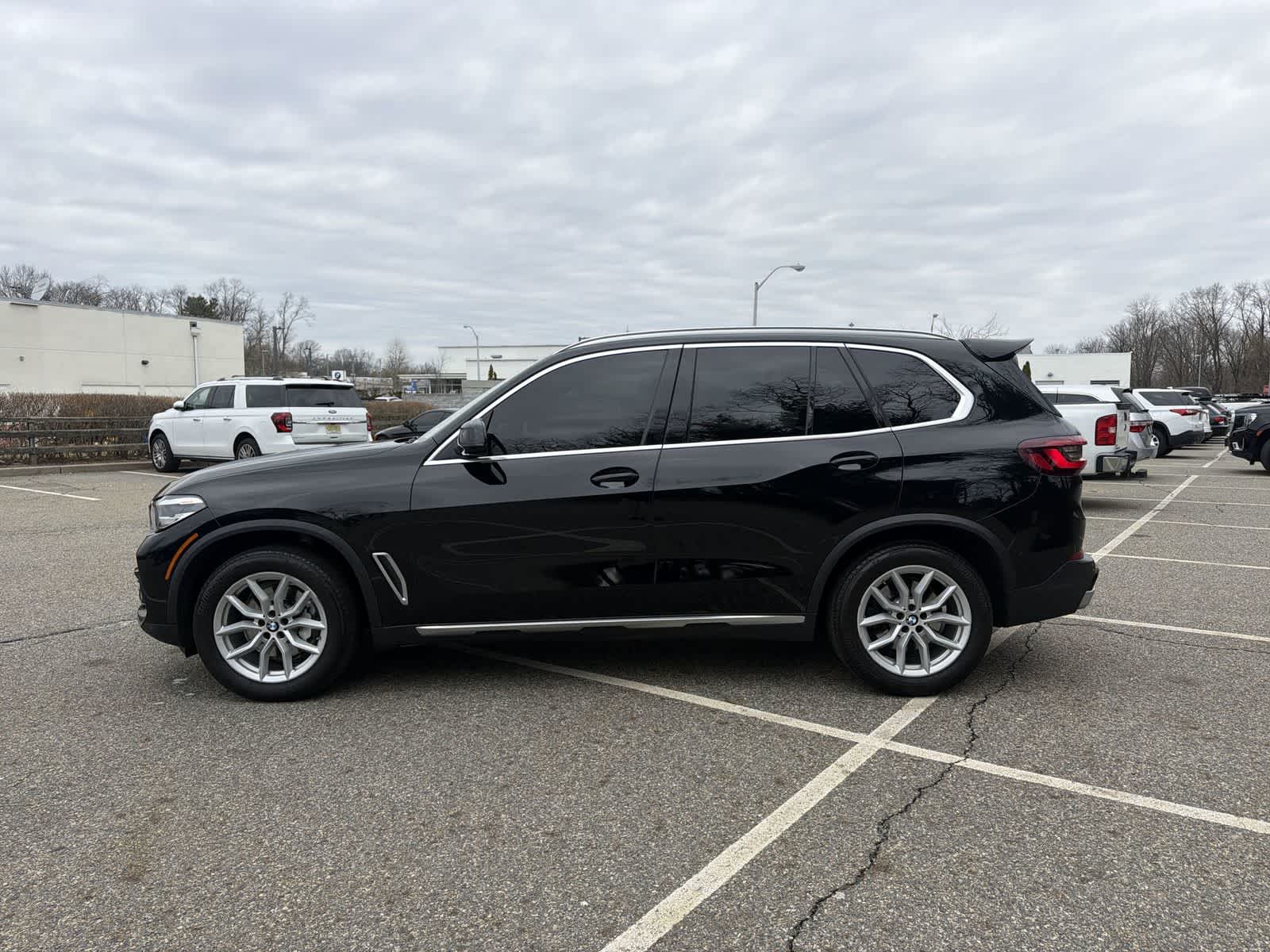 Thumbnail: 2023 BMW X5 - 11