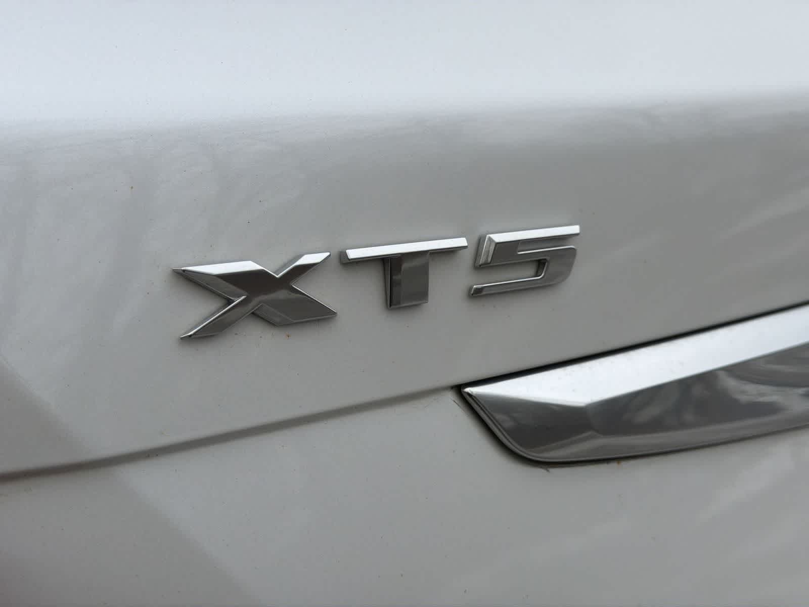 Thumbnail: 2019 Cadillac XT5 - 15