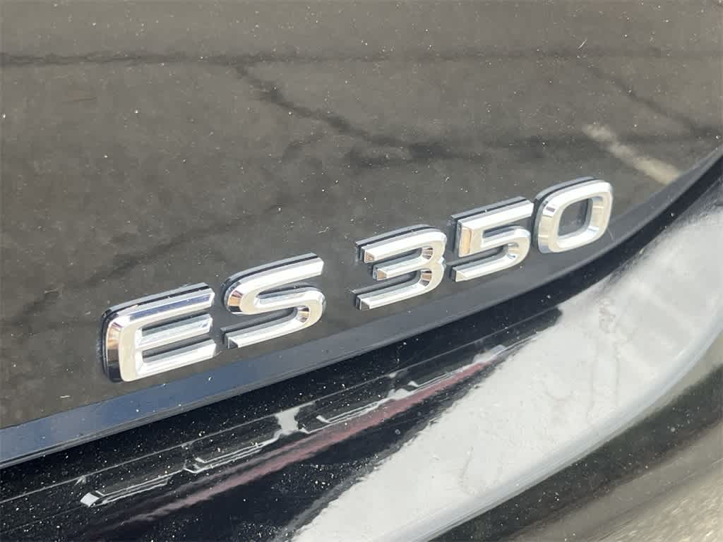 Thumbnail: 2019 Lexus ES - 15