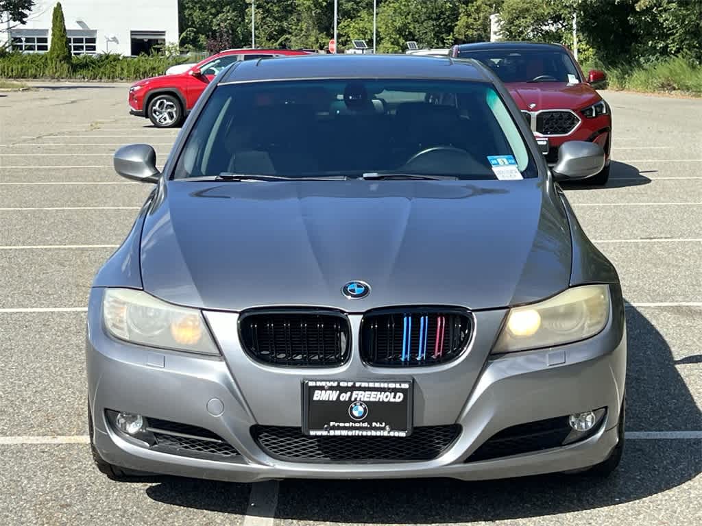 Thumbnail: 2011 BMW 3 Series - 14