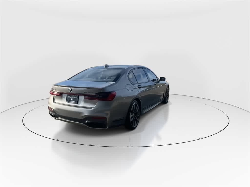 Thumbnail: 2022 BMW 7 Series - 9