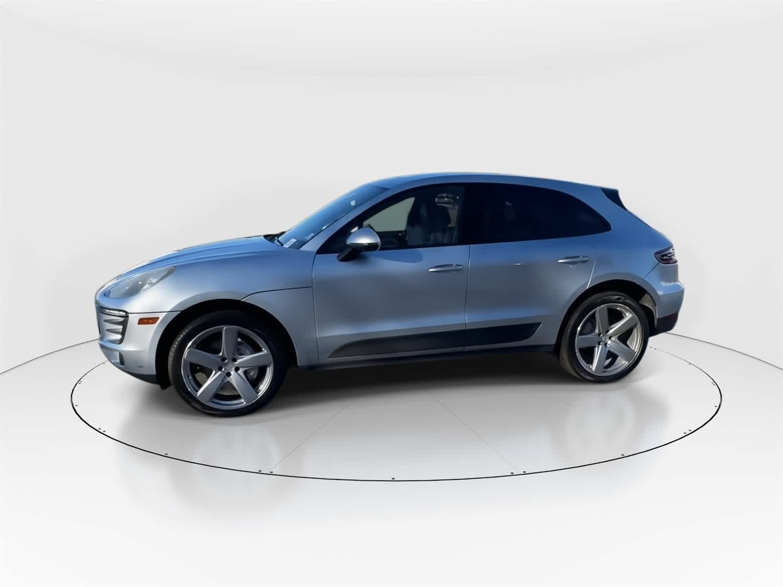 Thumbnail: 2017 Porsche Macan - 6