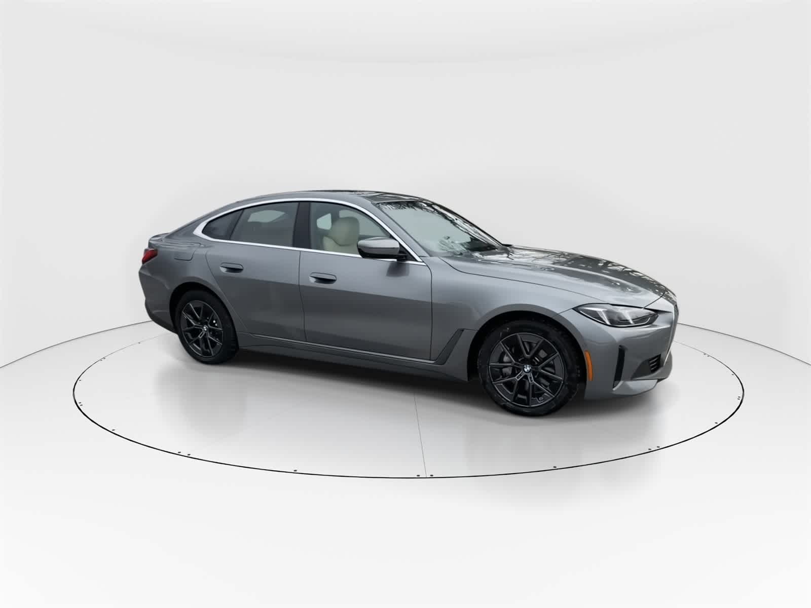 Thumbnail: 2025 BMW i4 - 3