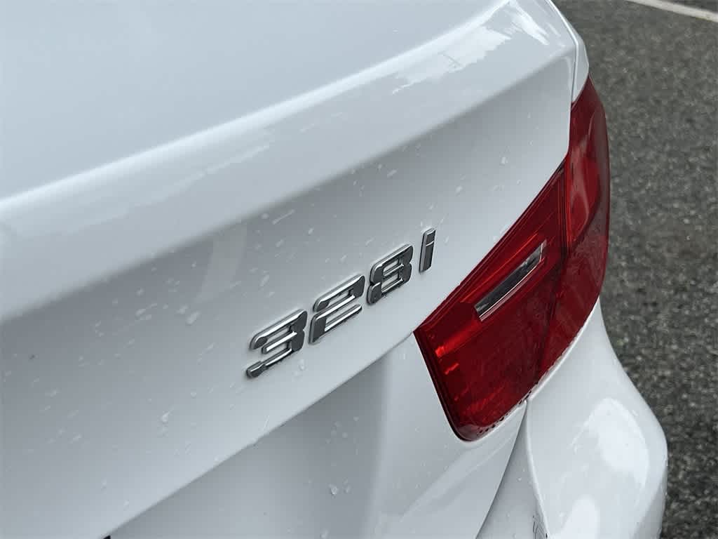 Thumbnail: 2011 BMW 3 Series - 15