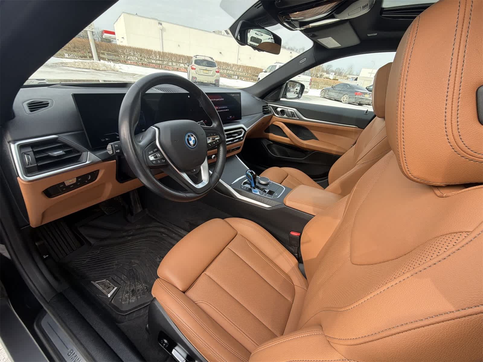 Thumbnail: 2023 BMW i4 - 10