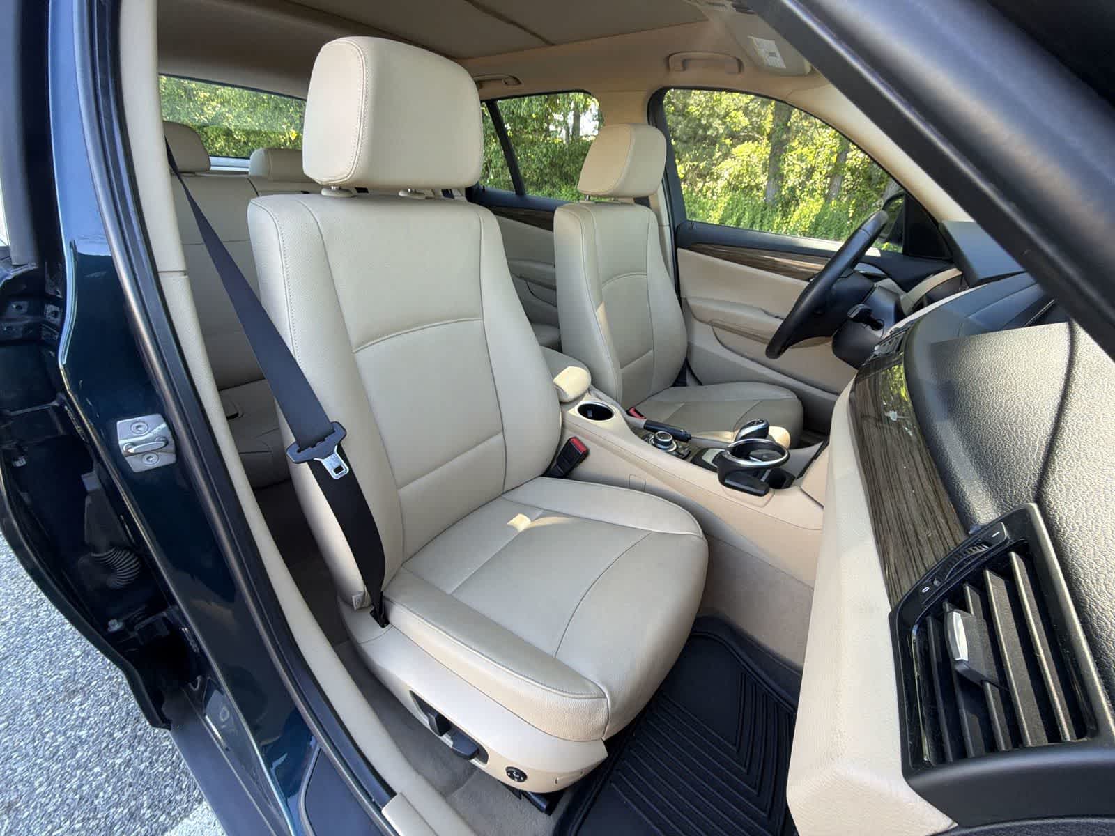 Thumbnail: 2014 BMW X1 - 22