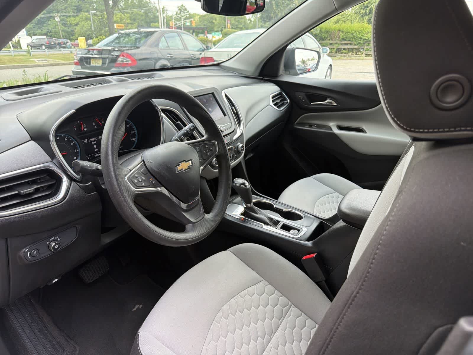 Thumbnail: 2020 Chevrolet Equinox - 10