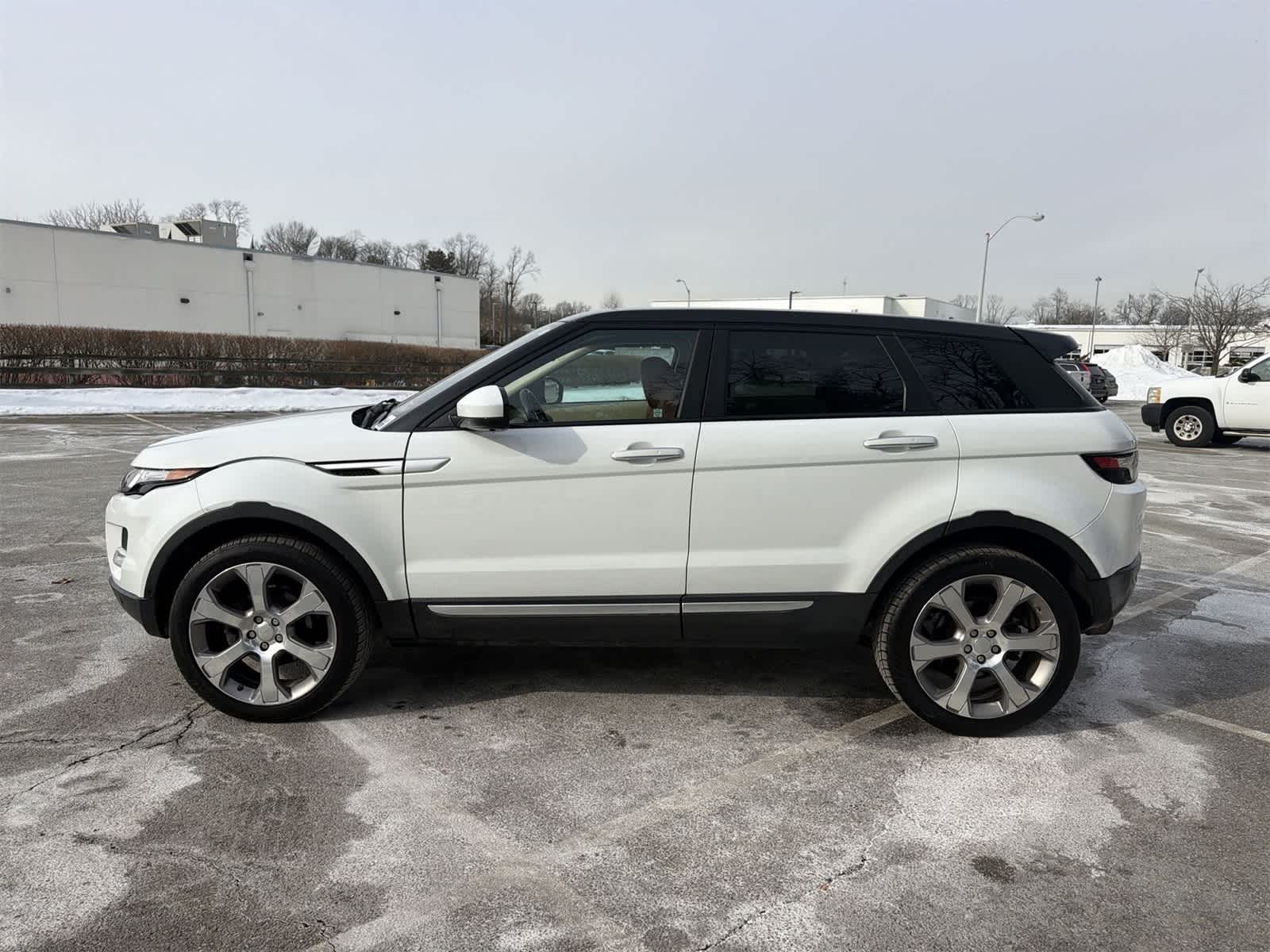 Thumbnail: 2015 Land Rover Range Rover Evoque - 11