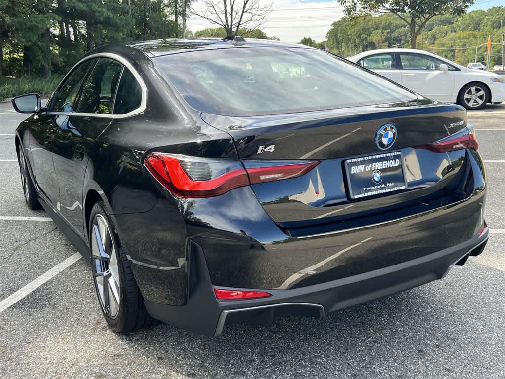 Thumbnail: 2025 BMW i4 - 12