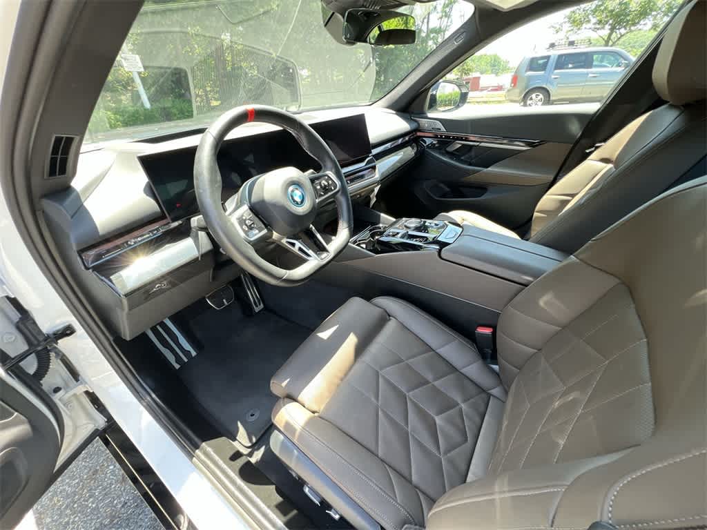 Thumbnail: 2024 BMW i5 - 10