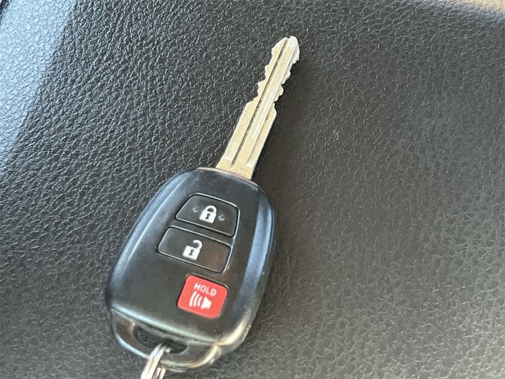 Thumbnail: 2023 Toyota Tacoma - 28