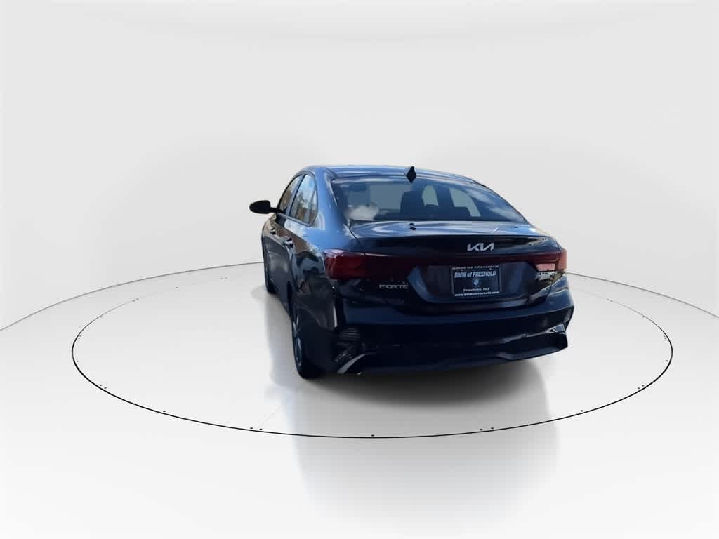Thumbnail: 2023 Kia Forte - 8