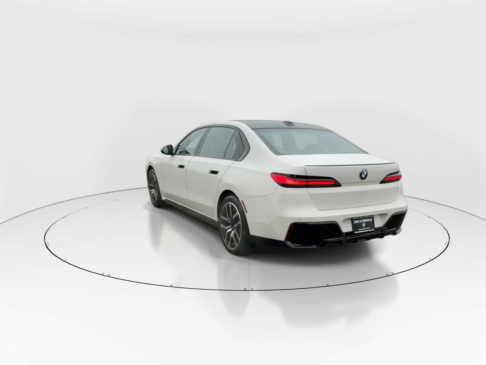 Thumbnail: 2023 BMW 7 Series - 7