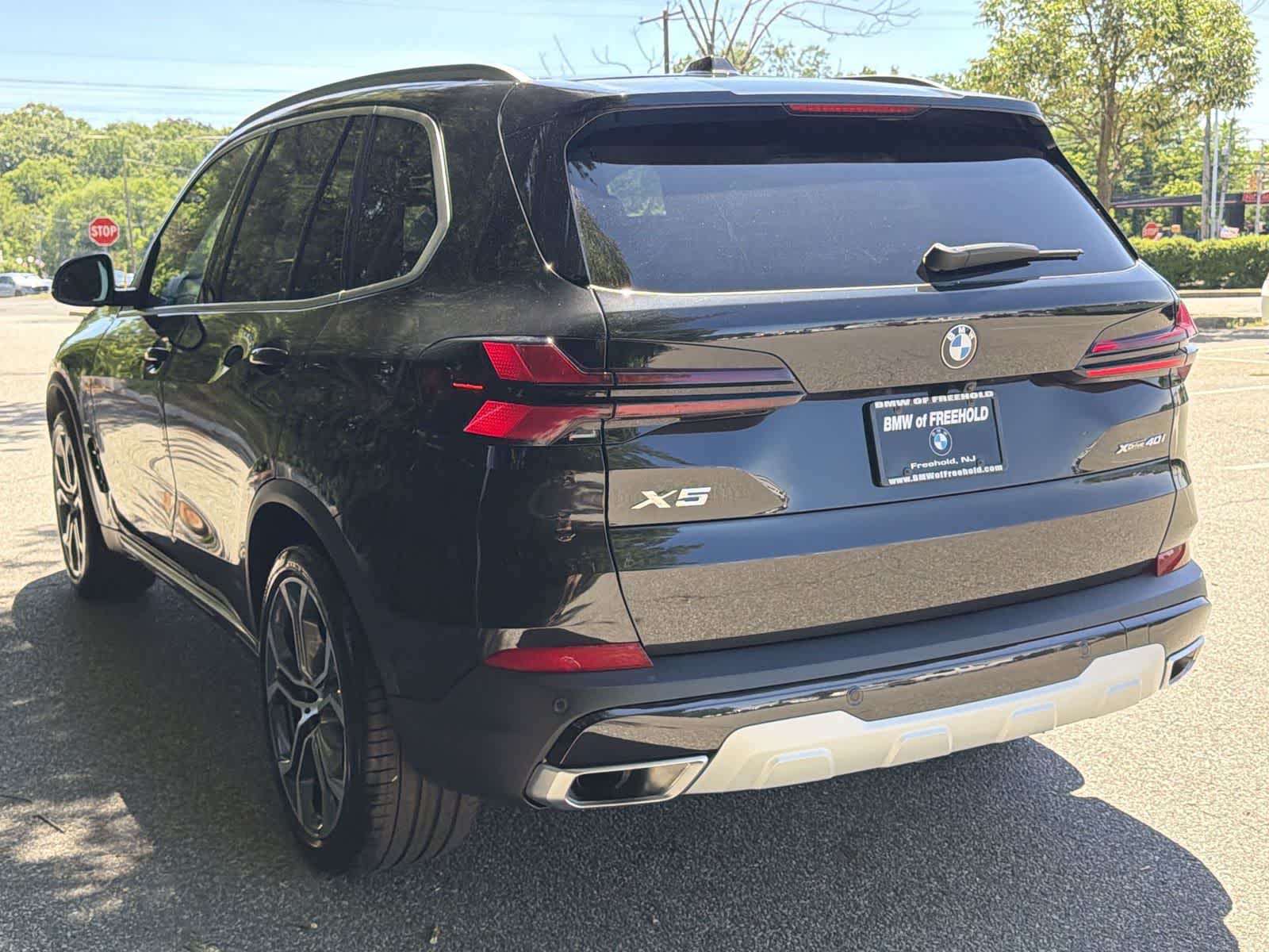 Thumbnail: 2026 BMW X5 - 11
