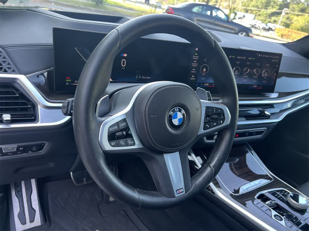 Thumbnail: 2023 BMW X7 - 23