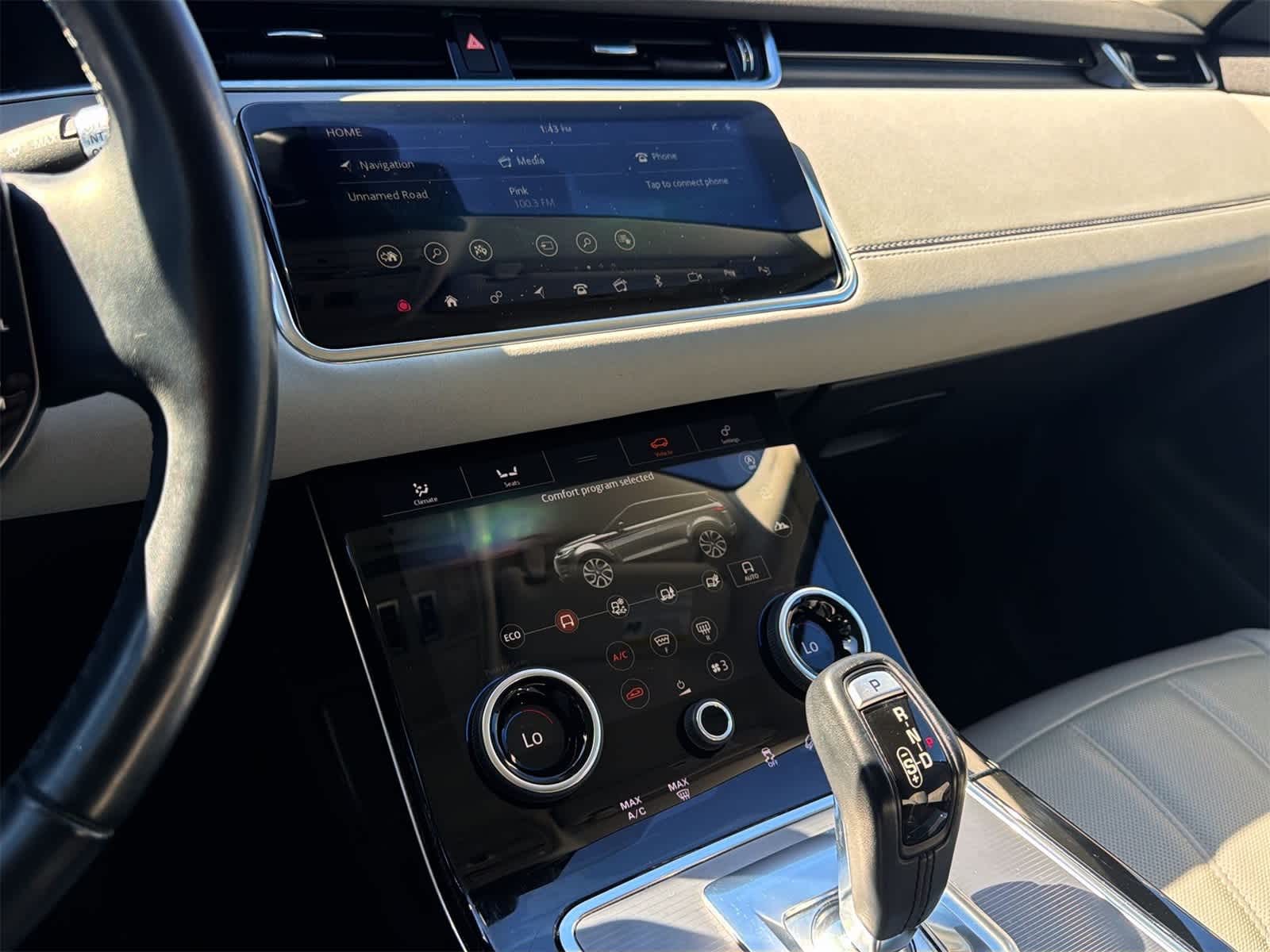 Thumbnail: 2020 Land Rover Range Rover Evoque - 24