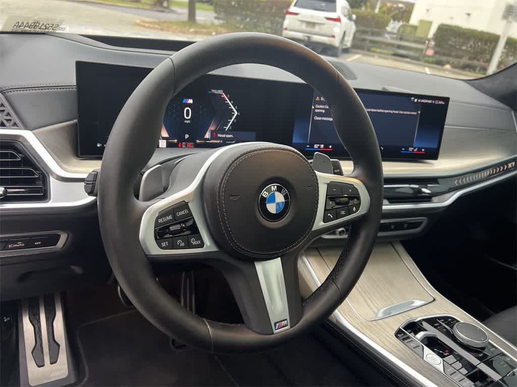 Thumbnail: 2024 BMW X7 - 23