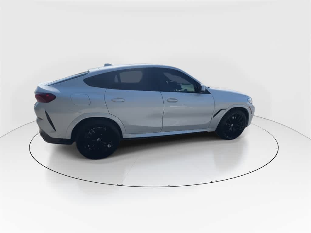 Thumbnail: 2022 BMW X6 - 9