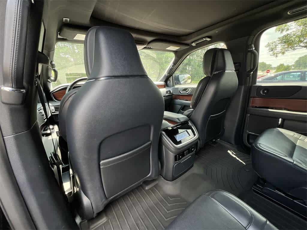 Thumbnail: 2023 Lincoln Navigator - 19