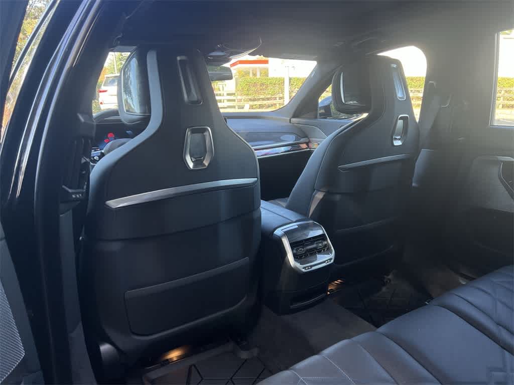 Thumbnail: 2025 BMW i7 - 19