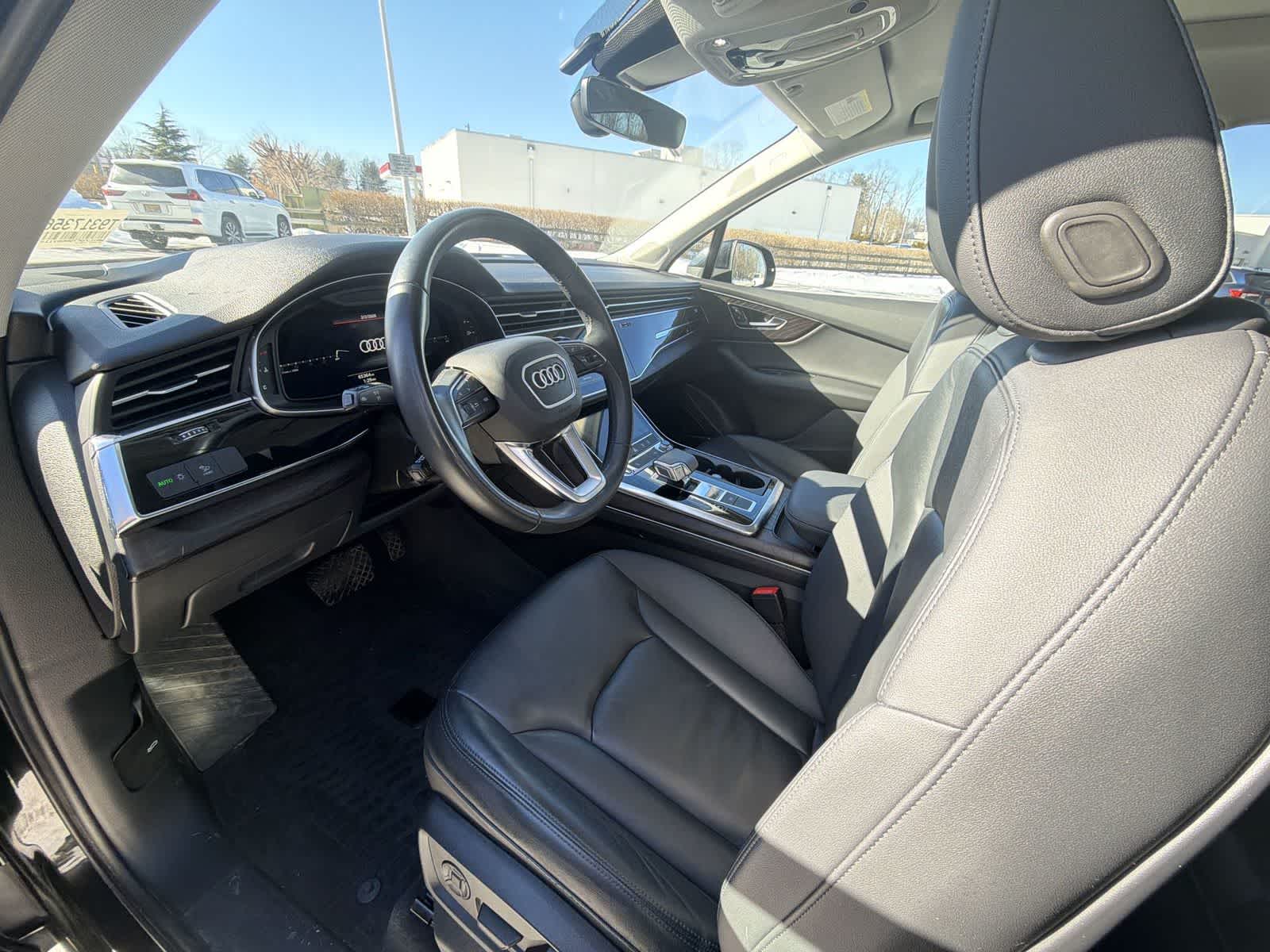 Thumbnail: 2022 Audi Q7 - 10