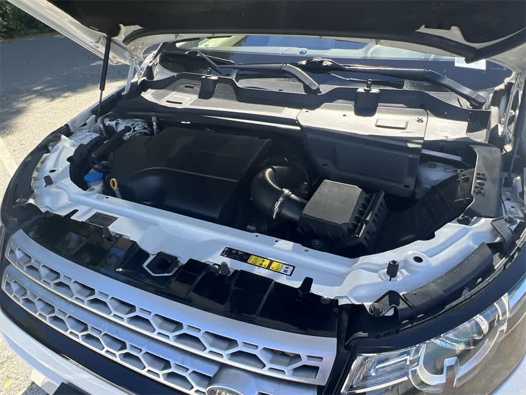 Thumbnail: 2018 Land Rover Discovery Sport - 17