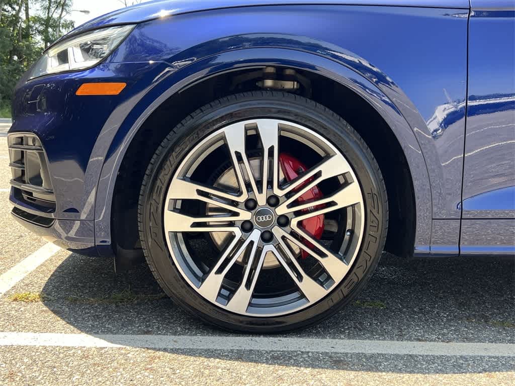 Thumbnail: 2020 Audi SQ5 - 16