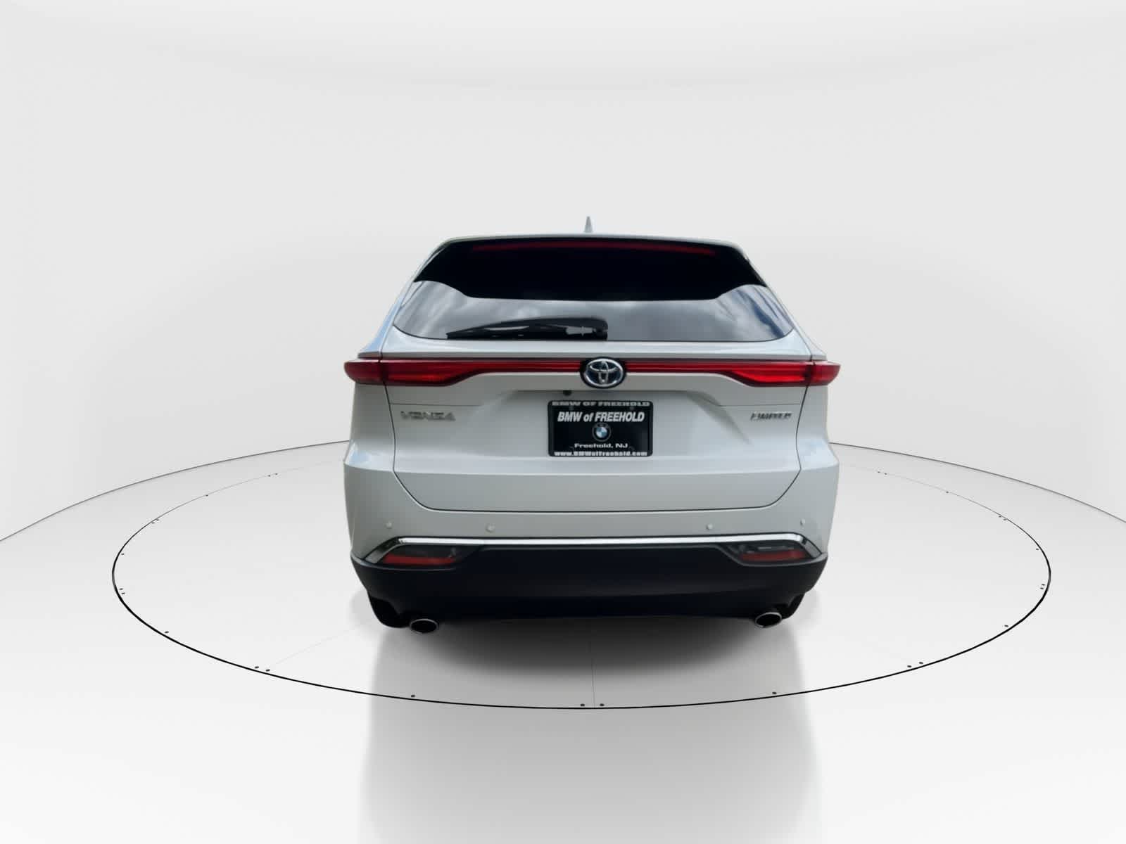 Thumbnail: 2023 Toyota Venza - 7