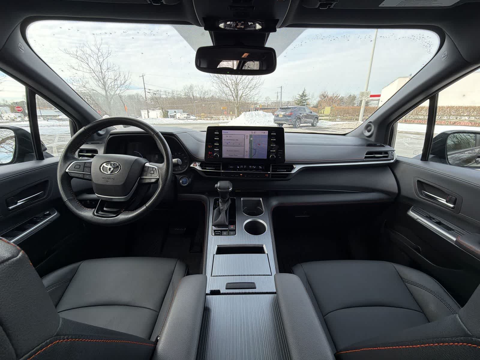 Thumbnail: 2021 Toyota Sienna - 18