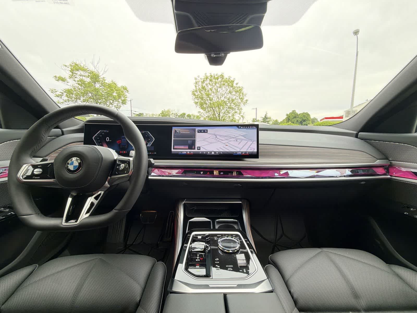 Thumbnail: 2026 BMW 7 Series - 18