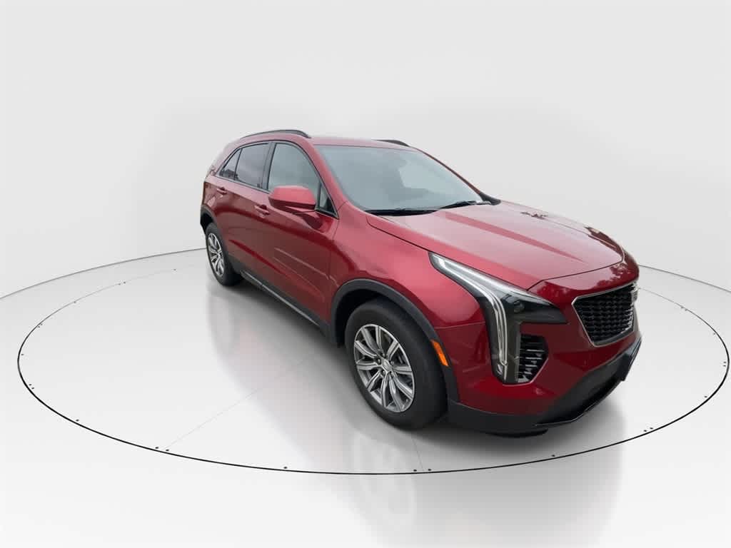 2020 Cadillac XT4 Sport photo 2