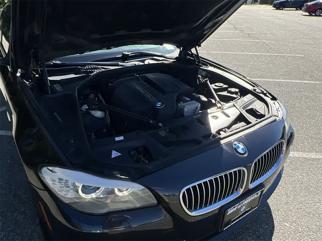 Thumbnail: 2013 BMW 5 Series - 17