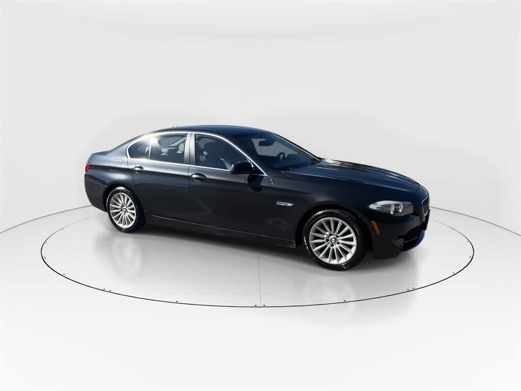 Thumbnail: 2013 BMW 5 Series - 3