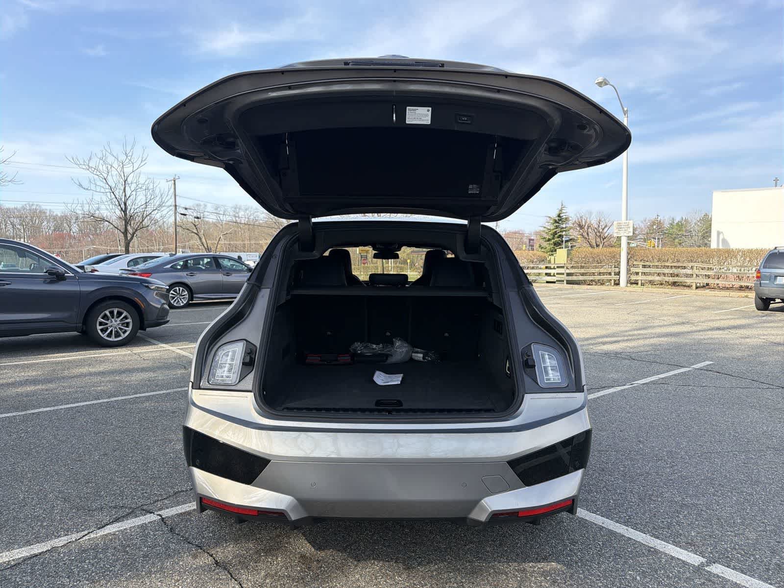 Thumbnail: 2023 BMW iX - 27