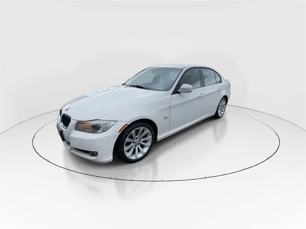 Thumbnail: 2011 BMW 3 Series - 4