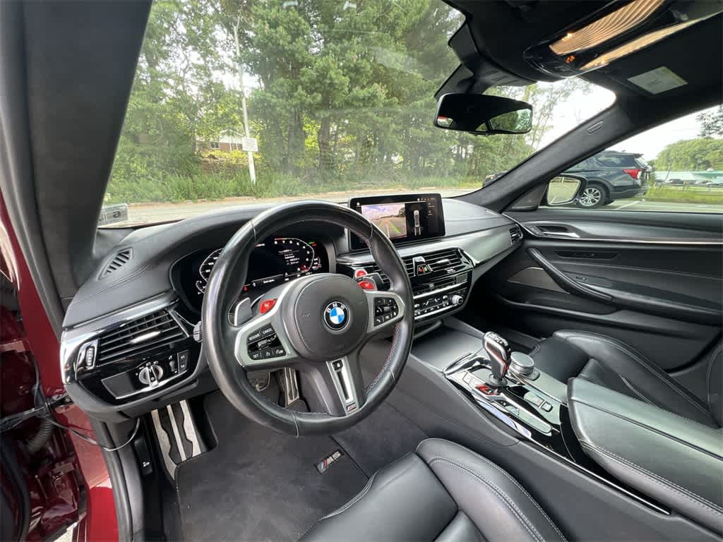 Thumbnail: 2022 BMW M5 - 18