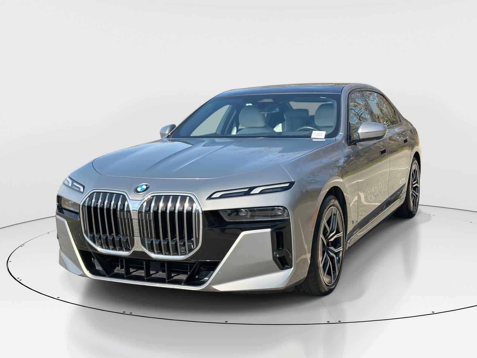 2023 BMW 7 Series 760i xDrive's photo